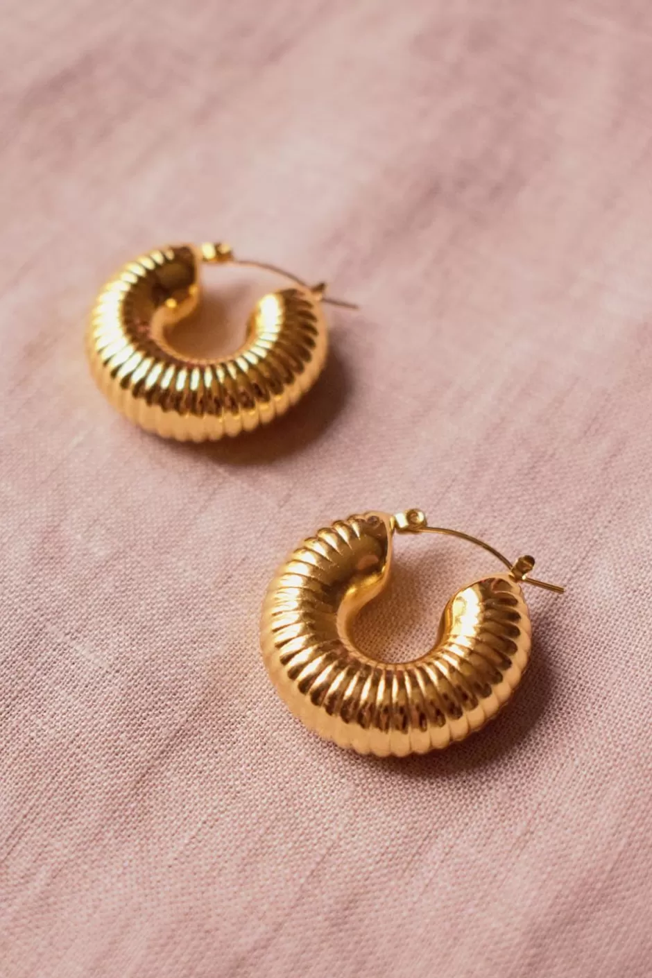 boucles_doreilles_seashell_4.webp Soi Paris Boucles d'oreilles Seashell Flash Sale