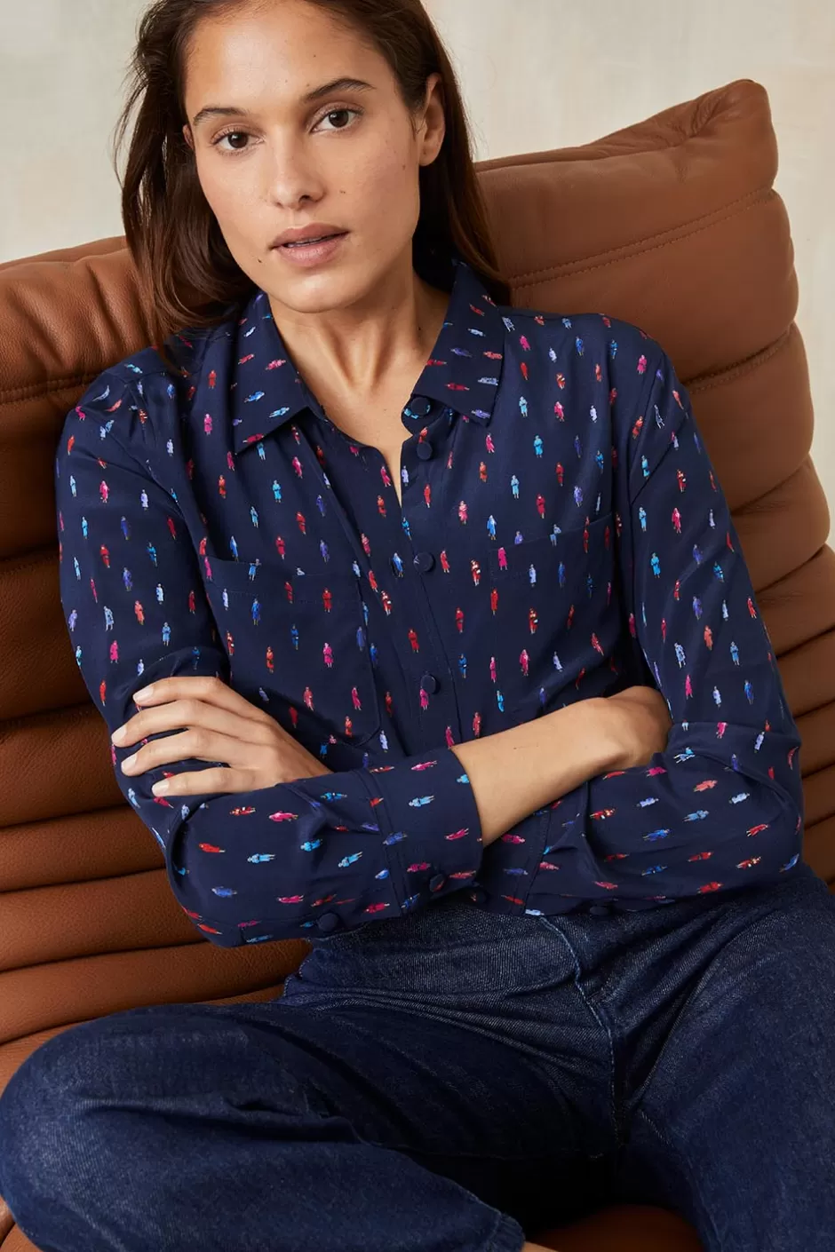 chemisier_en_soie_reine_elisabeth_bleu_2.webp Soi Paris Chemisier en soie Reine Elisabeth Bleu IMPRIMÉS Store