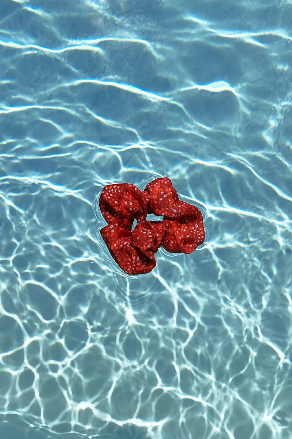 chouchou_en_soie_grenades_2.webp Soi Paris Chouchou en soie Grenades IMPRIMÉS Flash Sale