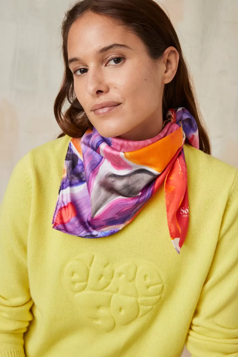 foulard_en_soie_dlices_2.webp Soi Paris Foulard en soie Délices IMPRIMÉS Store