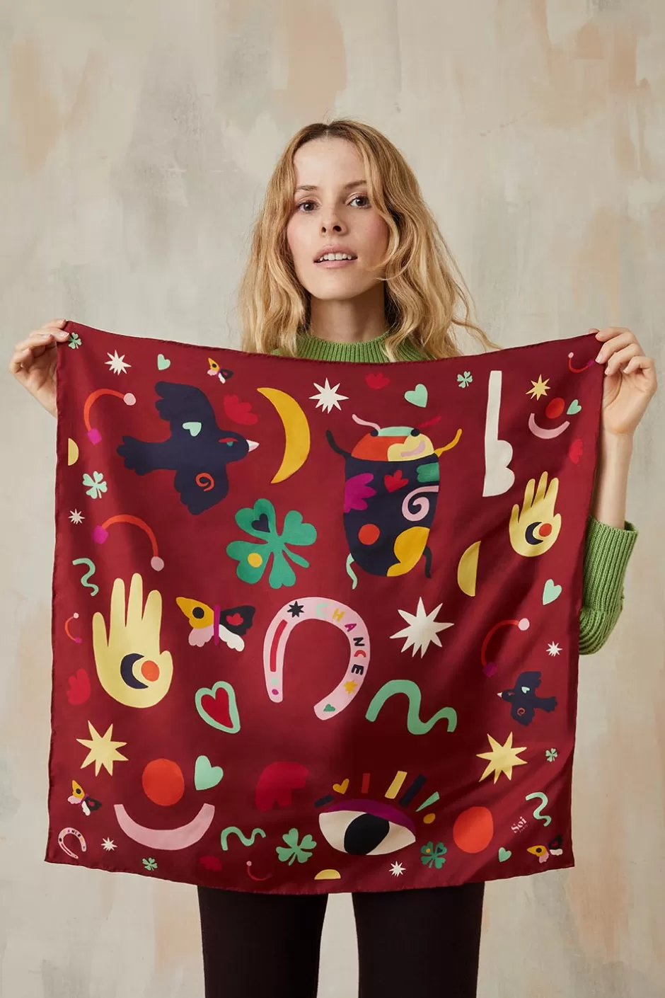 foulard_en_soie_soi_x_leona_rose_8.webp Soi Paris Foulard en soie Soi x Leona Rose IMPRIMÉS Flash Sale