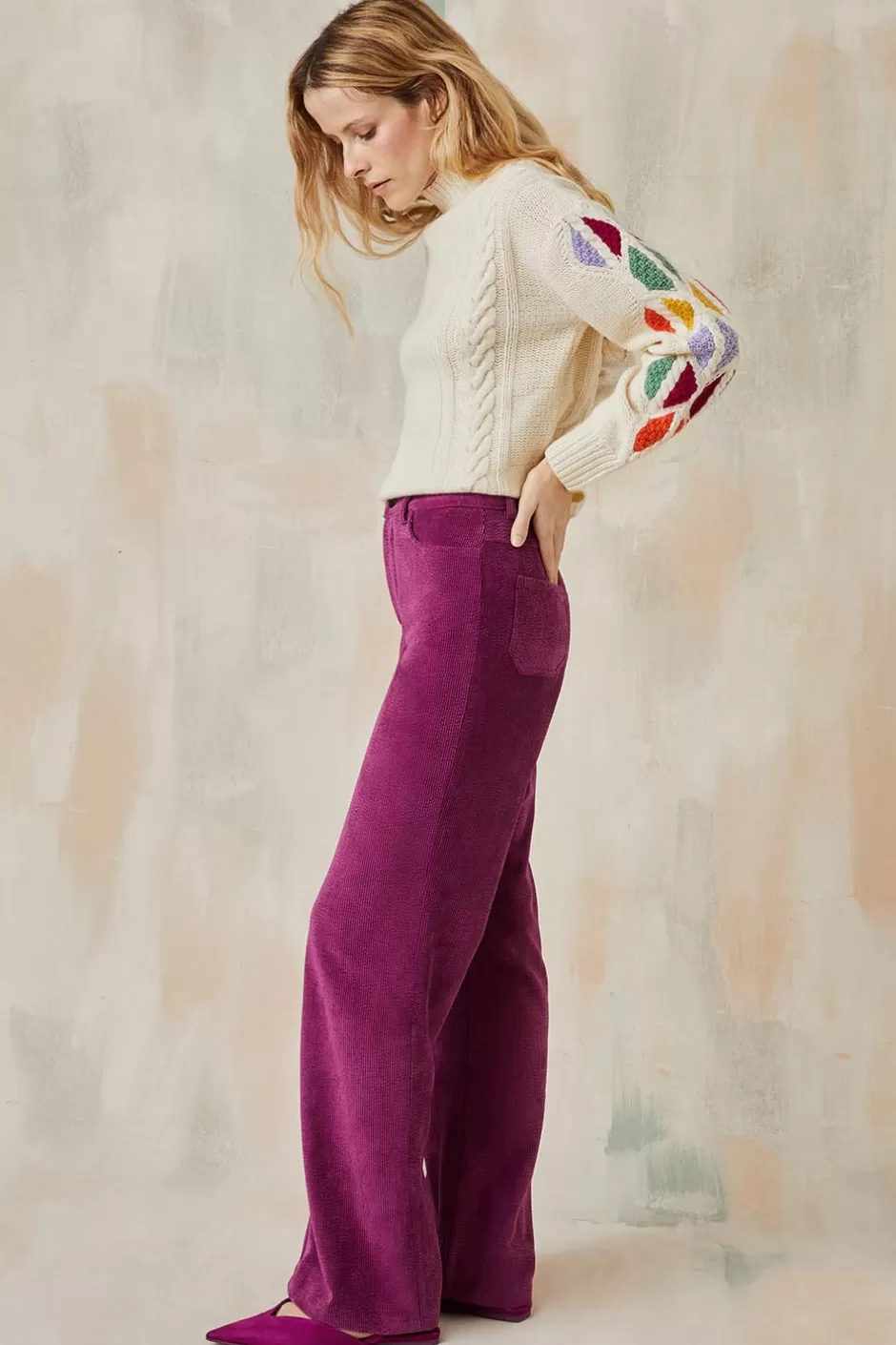 pantalon_idaliste_en_velours_camlia_3.webp Soi Paris Pantalon Idéaliste en velours Camélia IMPRIMÉS Best