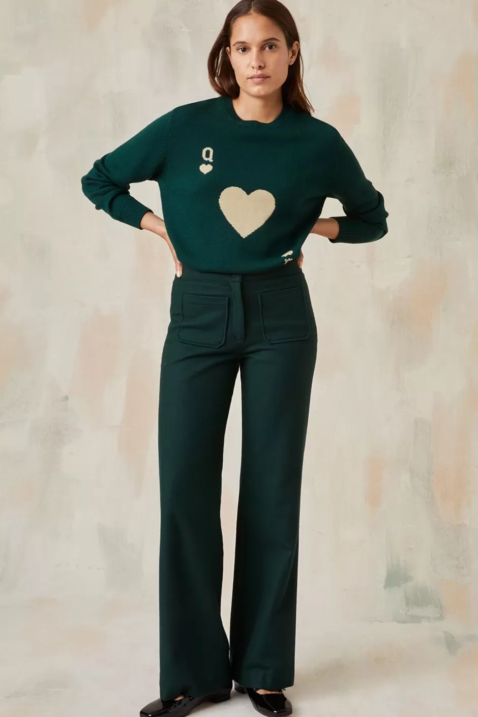 pull_dame_de_cur_vert_en_laine_3.webp Soi Paris Pull Dame de Cœur Vert en Laine IMPRIMÉS Outlet